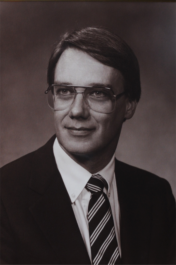 A photo of Allen Clark, esball国际平台客户端's 13th president.